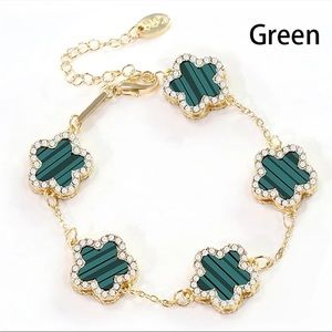 Popular style bracelet. Green (new)